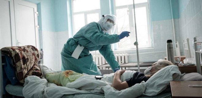 Скільки хворих на COVID-19 у лікарнях Дніпра, та що треба робити, аби не захворіти