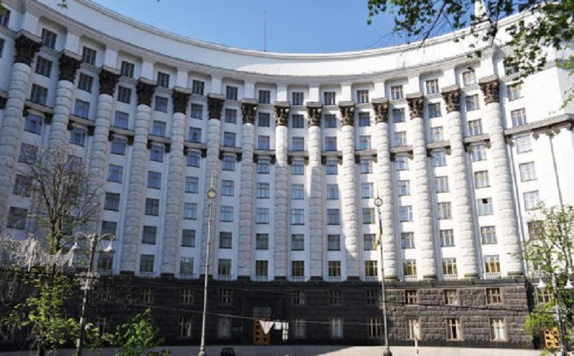 Зміна уряду, прем’єр-міністра та вакцинація: експерт дав політичний прогноз на 2021-й рік