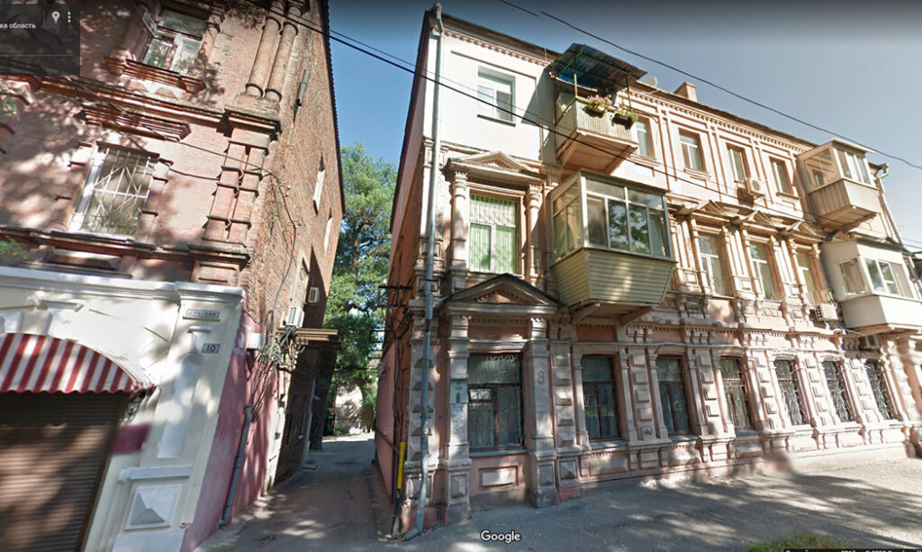 Дніпрян запрошують на слухання, що робити з кварталом центру Дніпра