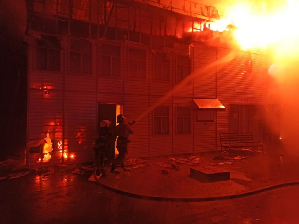 У Кривому Розі згорів кінотеатр