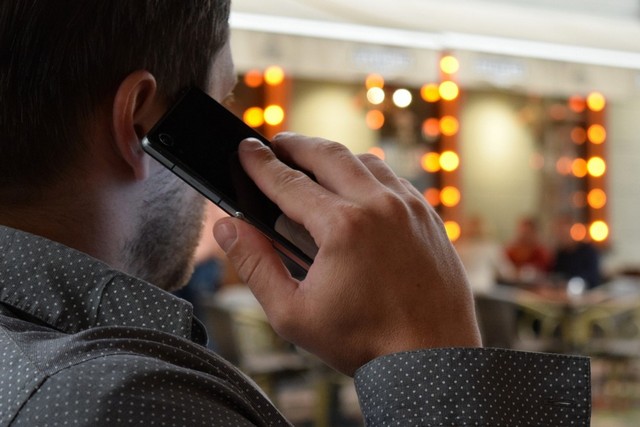 Українців захистять від бандитських методів колекторів: який закон прийняла Рада