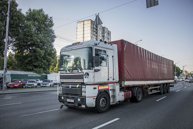 Список вулиць Дніпра для заборони проїзду вантажівок  розширять