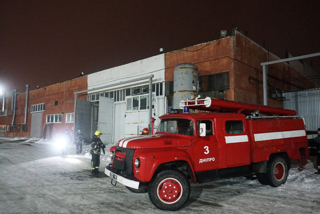 На Дніпропетровщині горіли два складських приміщення