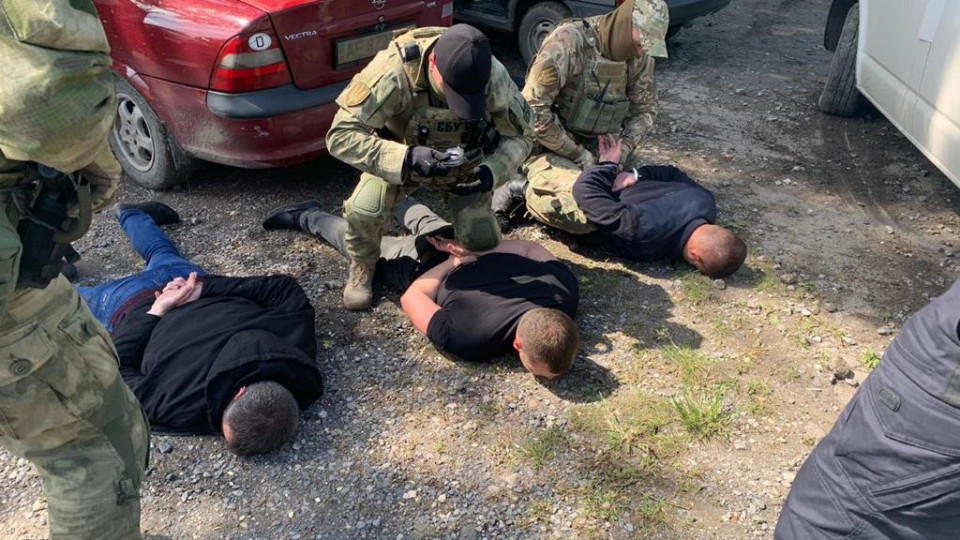 Поліцейські змушували вчиняти злочини: справу кримінального угрупування в Павлограді скеровано до суду