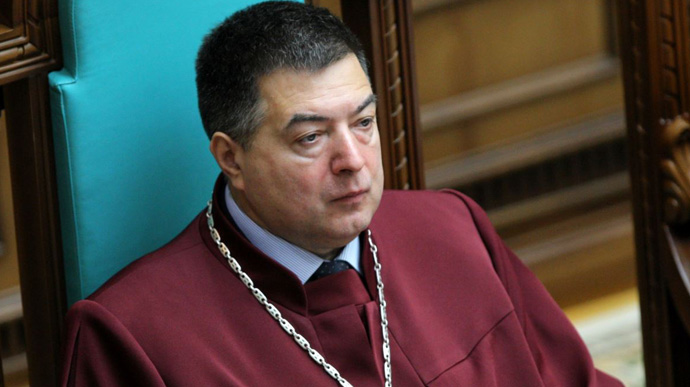 Голова КСУ орендував в ОАЕ “королівську” віллу