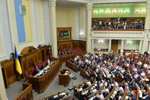 100 народних депутатів впродовж 2020 року жодного разу не виступили у Раді