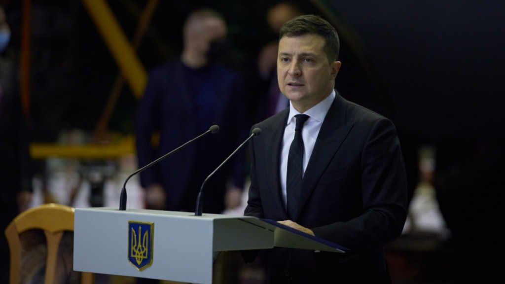 Держслужба без вікових обмежень: Зеленський підписав закон