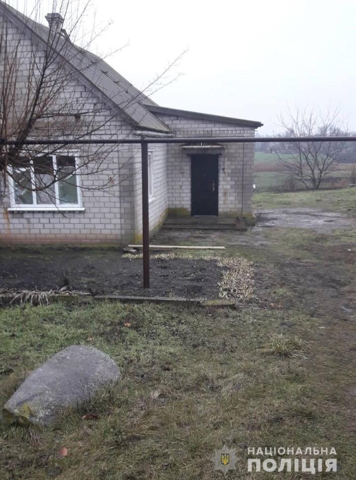 Нелюд забив матір до смерті та намагався уникнути відповідальності