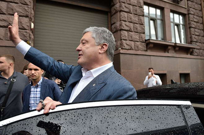 Петро Порошенко відзвітував про подарунок за 100 тис доларів