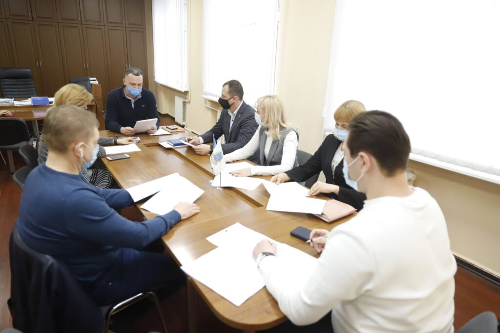 Міськрада Дніпра профінансує обраних нею активістів: оголошено конкурс проєктів громадських організацій