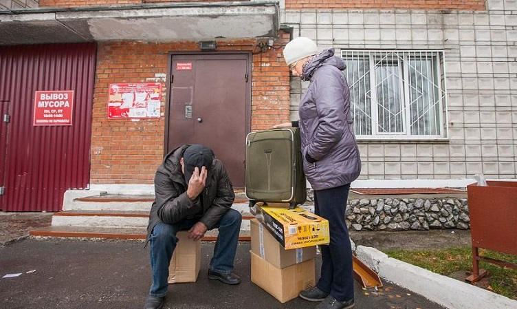 В України посилять покарання за незаконне виселення