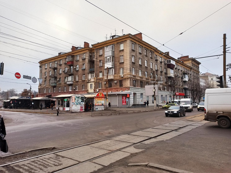 Міськрада Дніпра приватизує 13 об’єктів нерухомості