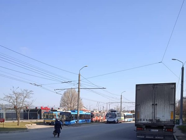 В Дніпрі тролейбуси в “пільгові часи” йдуть на обід