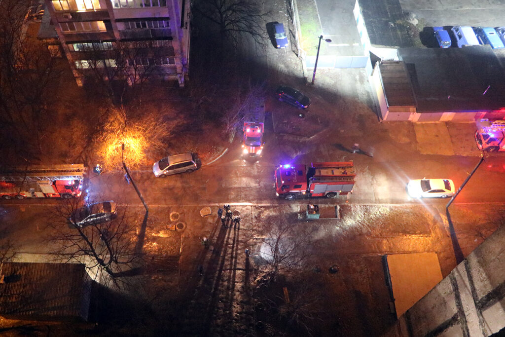 У Дніпрі на пожежі в багатоповерхівці врятували 30 людей (відео)