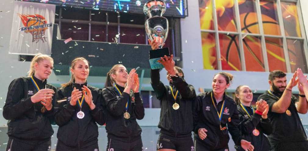 Спортсменки Дніпропетровщини вперше здобули Кубок України з волейболу