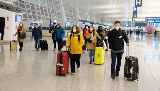 Кабмін посилив умови в’їзду в Україну: потрібен обов’язково ПЛР-тест на COVID