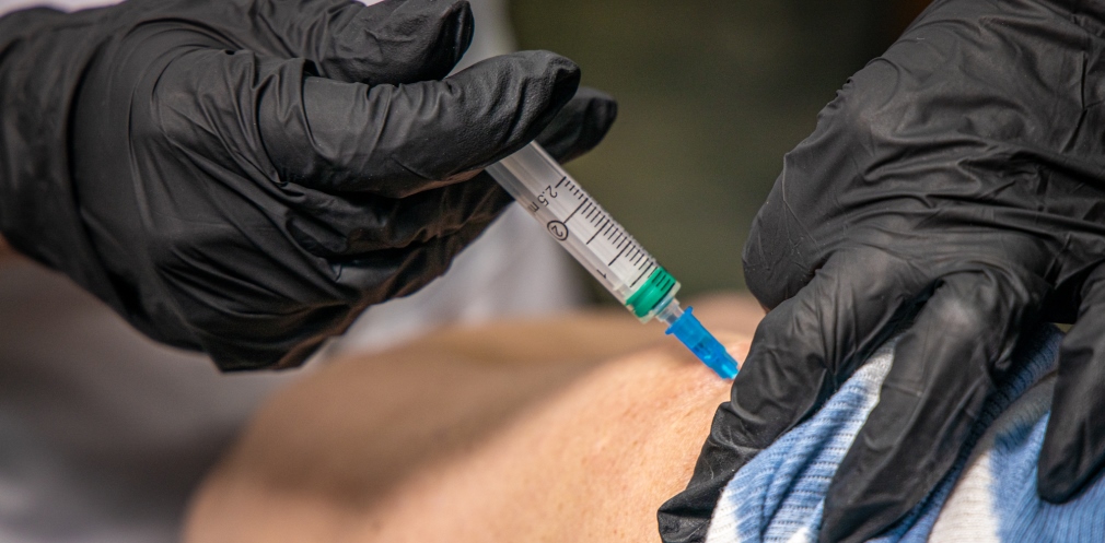 Дніпропетровщина – національний лідер у вакцинації медиків