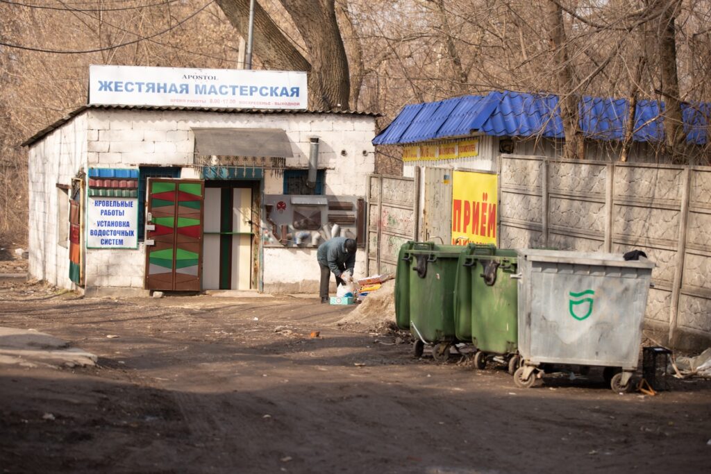 У Дніпрі перевіряють підприємців на наявність договорів на вивезення сміття
