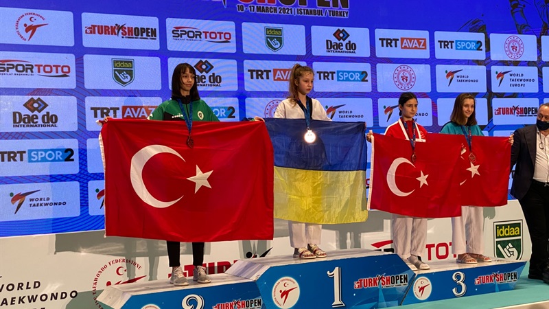 Дніпрянка Марія Леонова перемогла на міжнародному турнірі серії G-1 з тхеквондо ВТФ «Turkish Open»
