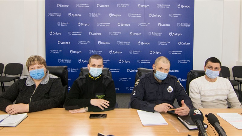 Рейдові перевірки: хто і як у Дніпрі контролює дотримання посилених карантинних норм
