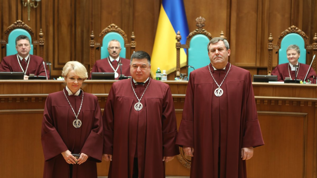 Зеленський звільнив Тупицького з посади голови Конституційного Суду