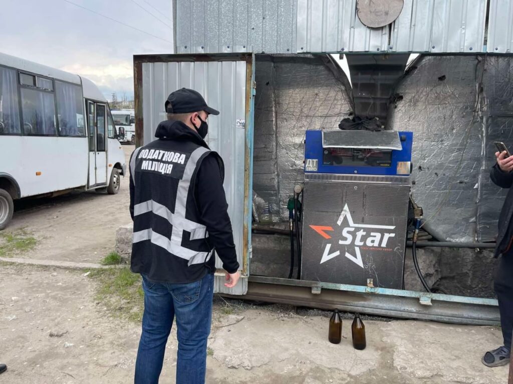 На Дніпропетровщині ліквідували п’ять незаконних АЗС