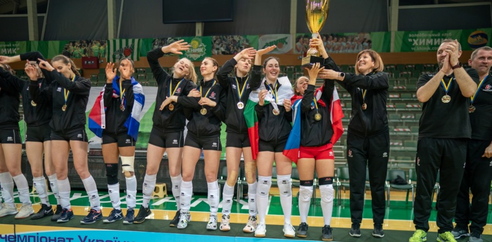 Волейболістки з Кам’янського вперше стали чемпіонками України