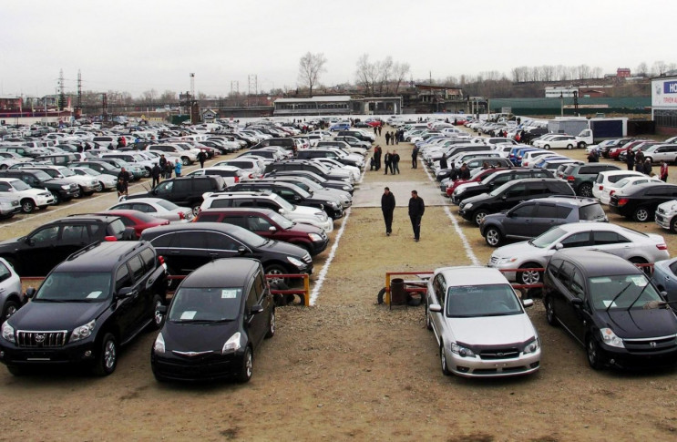 Кінець епохи бідності: українці купують все більше нових авто