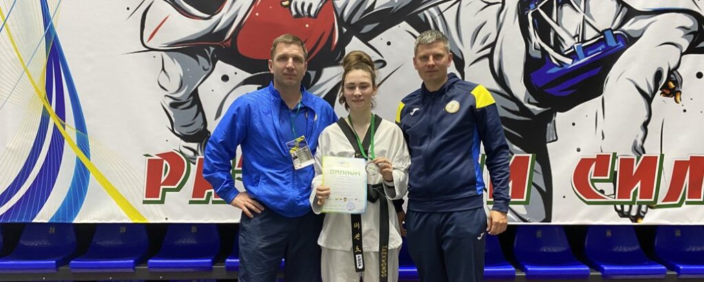 Дніпрянка стала призеркою чемпіонату України з тхеквондо ВТФ серед молоді