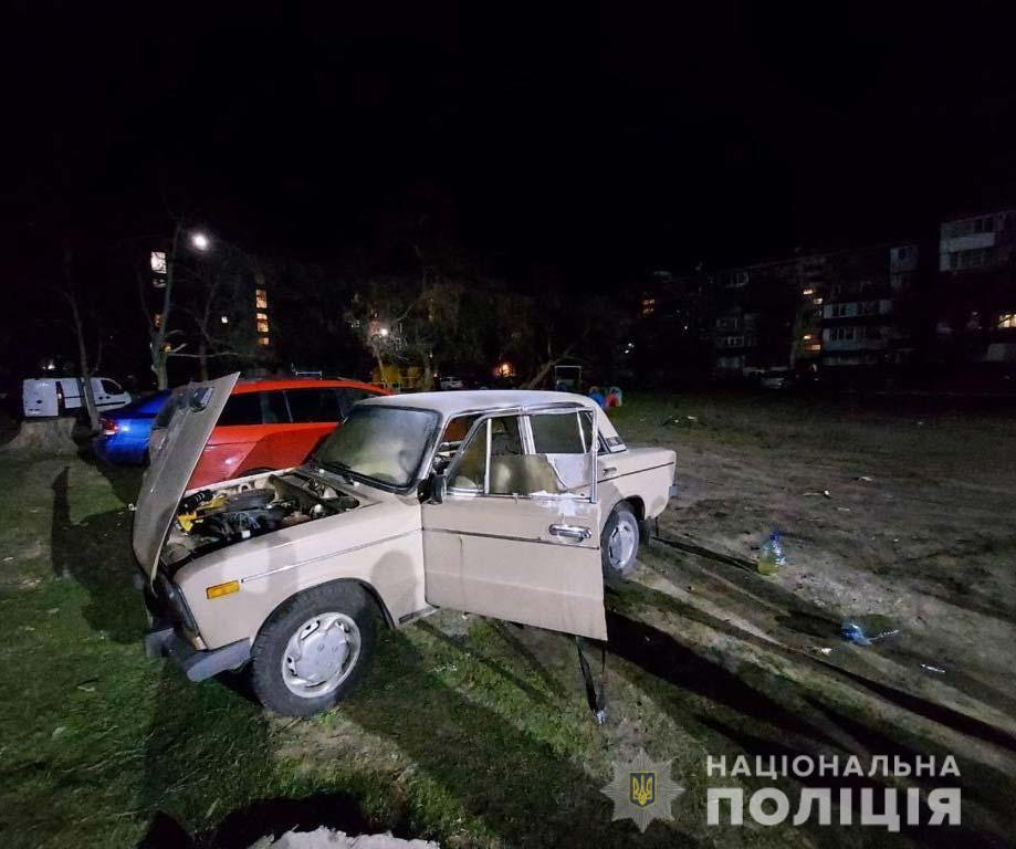 У Дніпровському районі 50-річний чоловік спалив автомобіль своєї знайомої