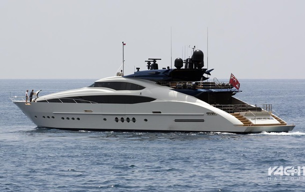 Віктор Пінчук продає яхту за майже $13 млн
