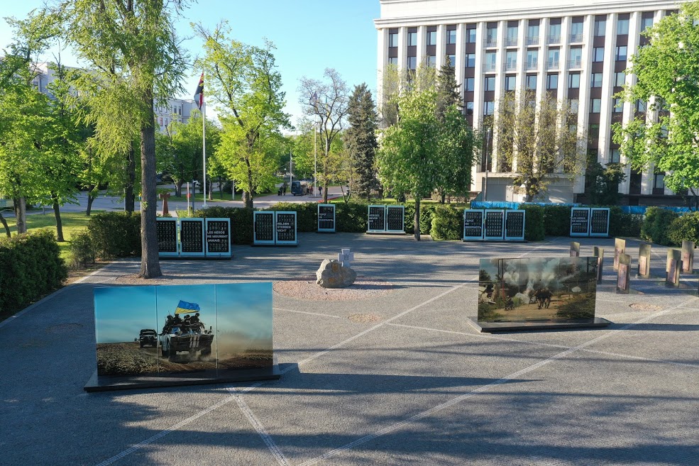 Чотири роки тому біля ДніпроОДА відкрили Алею пам’яті