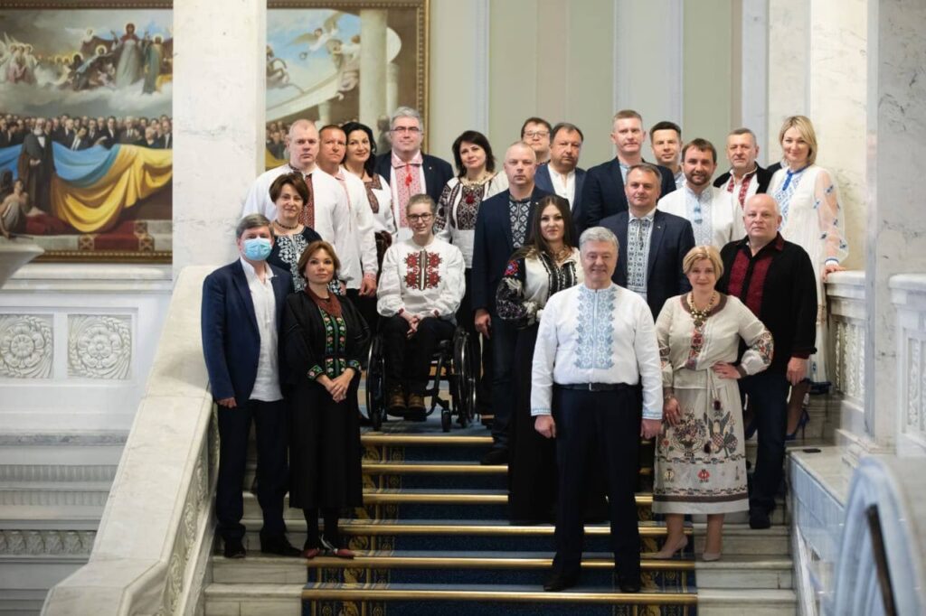 Сьогодні Україна відзначає День вишиванки (фоторепортаж)