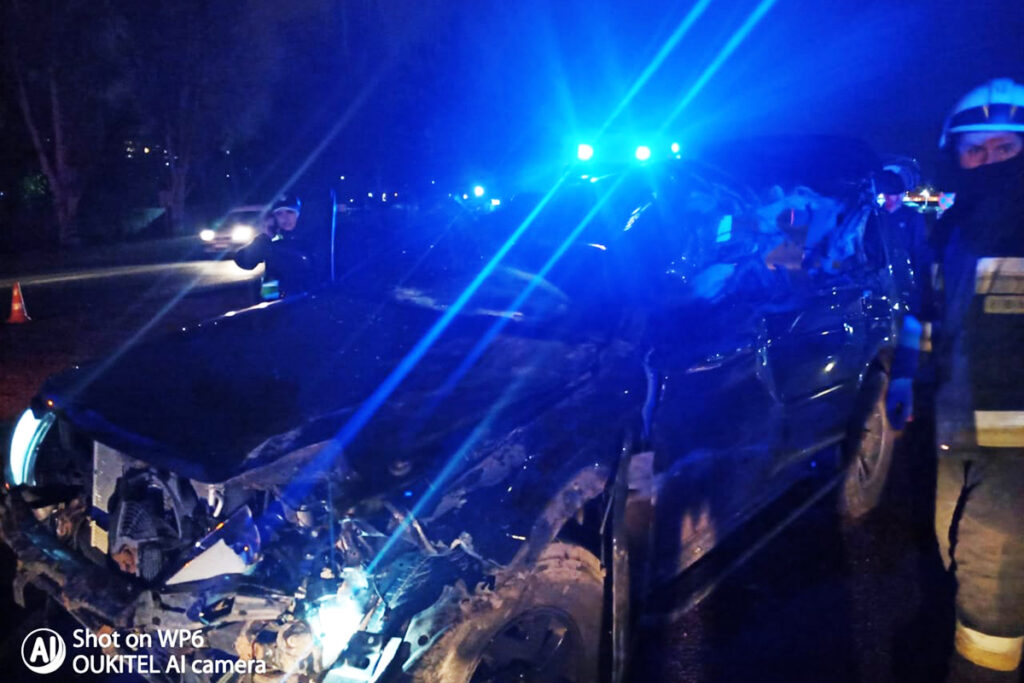 ДТП в Дніпрі: тіло загиблого водія позашляховика вирізали із понівеченої автівки