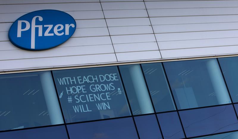 ЄС підписує угоду з Pfizer, Угорщина відмовляється від участі