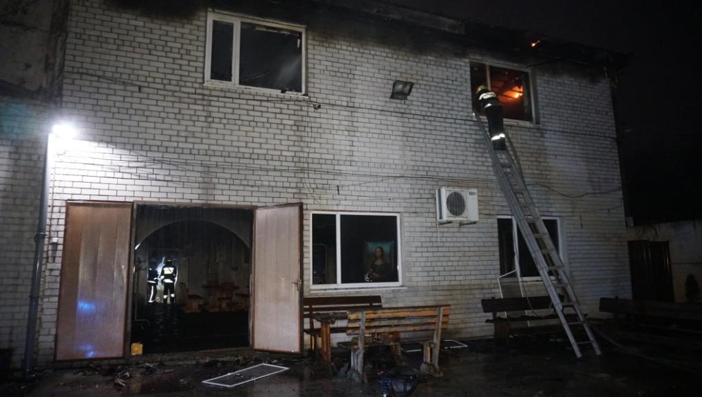 У Дніпрі під час пожежі діти отруїлись чадним газом
