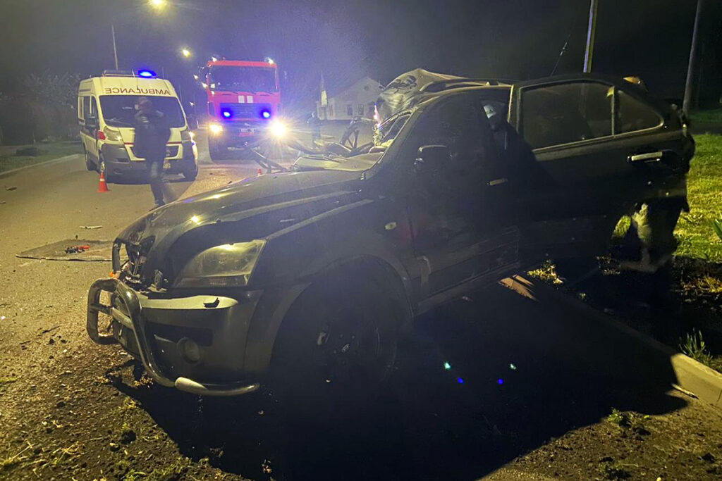 У місті Покров внаслідок ДТП загинув чоловік та ще двох госпіталізували