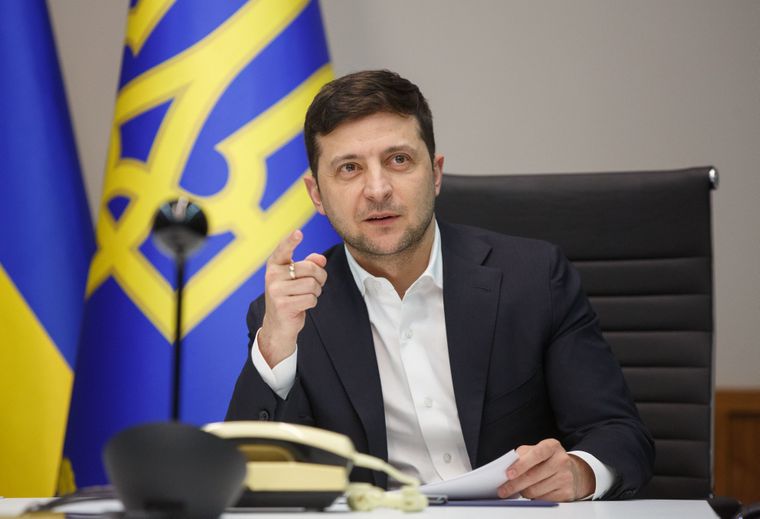 Президент підписав закон, який остаточно повертає громадам право розпоряджатися своїми землями