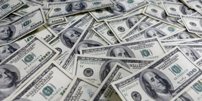 Заступник мера Павлограда задекларував 28 тисяч долларів готівкою