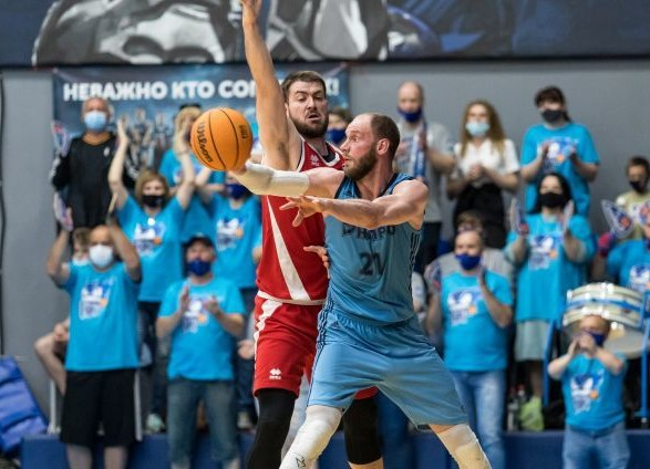 БК “Дніпро” у півфіналі здолав “Прометей” з Кам’янського