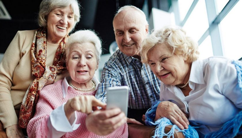 Укрaїнцям «75+» перенесли підвищення пенсії