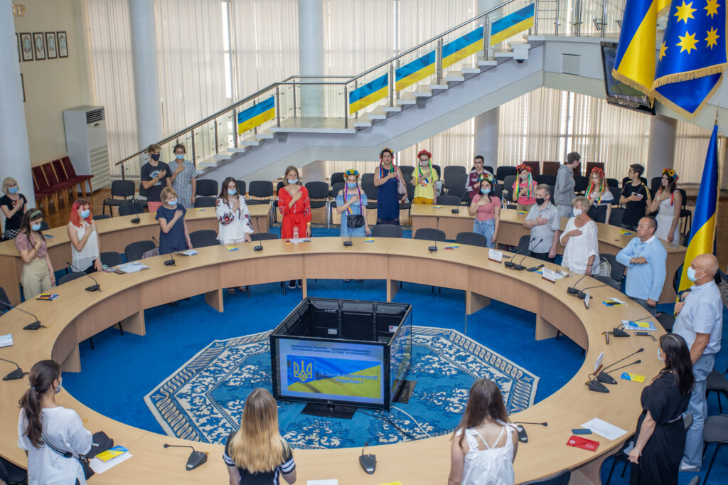 У ДніпроОДА провели тренінг до 25-річчя Конституції України