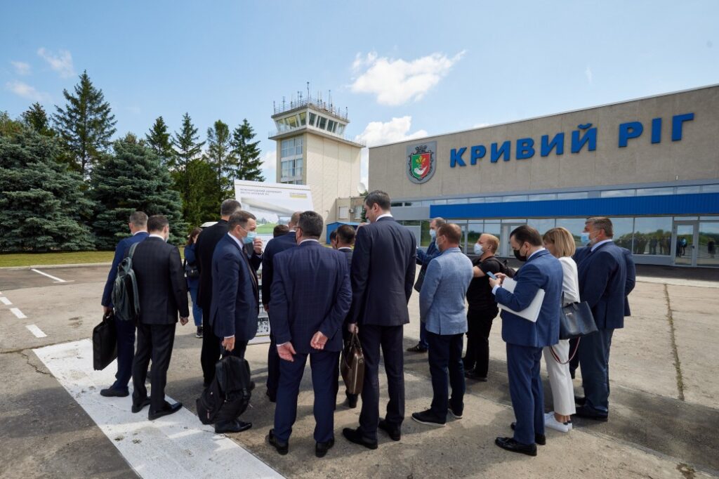 У криворізькому аеропорту планують реконструювати термінал та злітно-посадкову смугу
