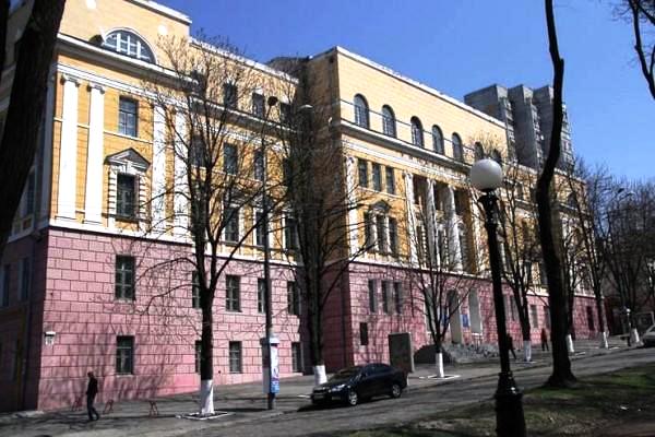 У Дніпрі запрошує на екскурсію Зоологічний музей ДНУ