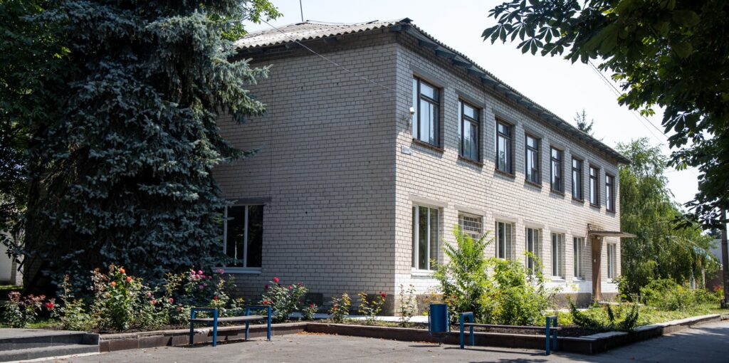 У Магдалинівці знайшли приватного власника для колишньої будівлі податкової