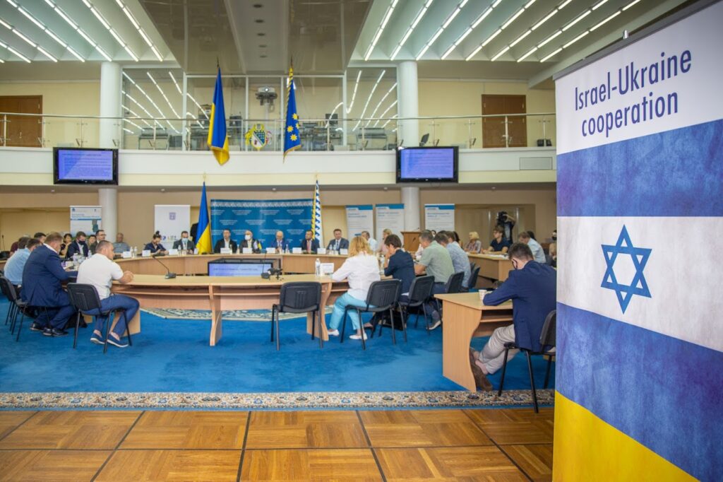 Ізраїльські бізнесмени у Дніпрі презентували власні розробки колегам з України