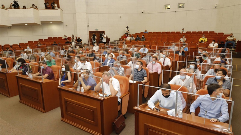 Які рішення прийняли на 9-й сесії міськради Дніпра?