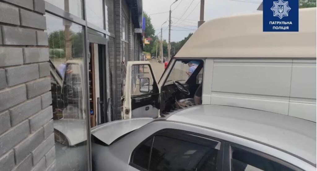У Дніпрі водій через напад епілепсії спричинив ДТП