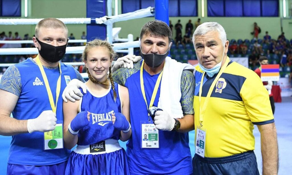Боксерів Дніпропетровщини привітали із професійним святом