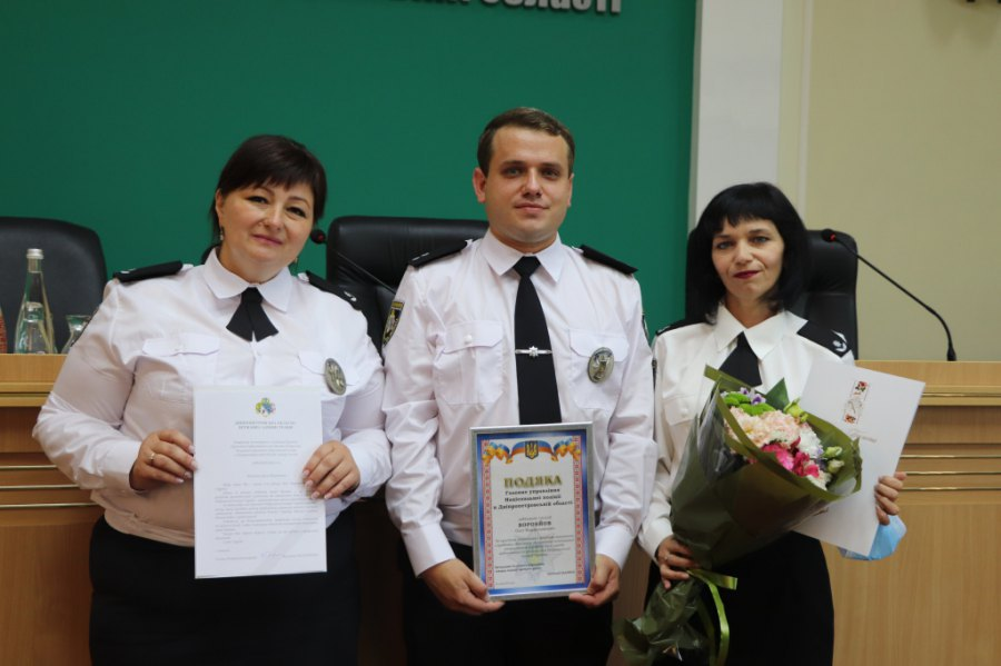 Напередодні професійного свята дніпровські поліцейські отримали нагороди